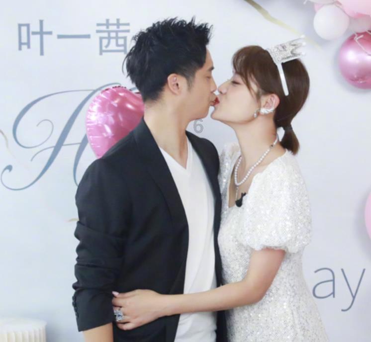 葛荟婕爆料女儿将签约那英公司,吐槽前夫不作为